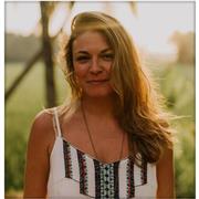 Professeure de Yoga, Pranayamas (respirations) et Méditation / Cours d'anglais / Correction de naturopathie